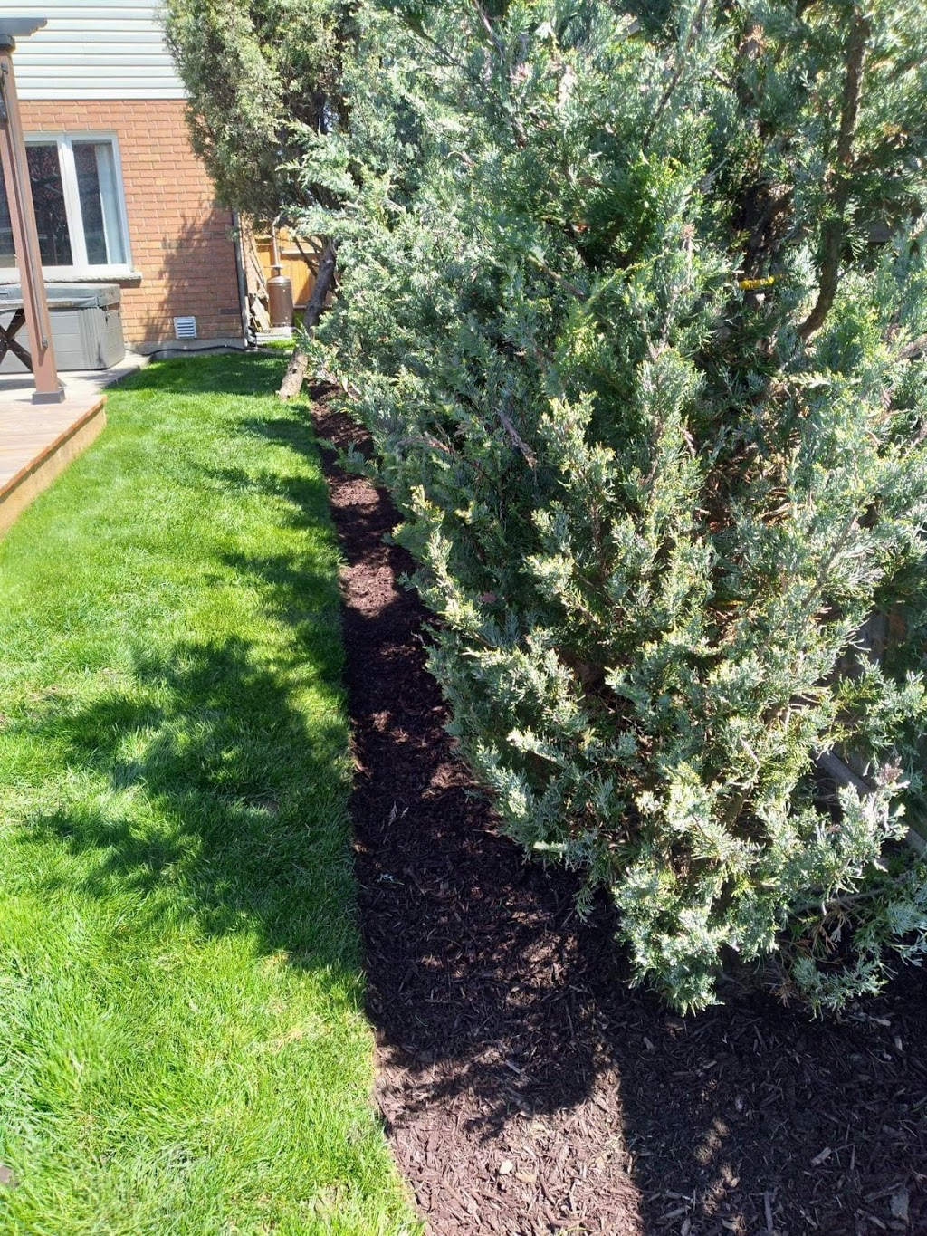 H.S. Lawn Care And Property Maintenance | 21 King St W 5 Floor, Hamilton, ON L8P 4W7, Canada | Phone: (905) 512-3680