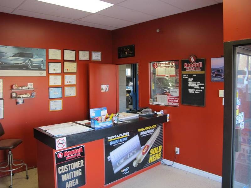 Applewood Hills Auto Service | 2320 Dixie Rd, Mississauga, ON L4Y 1Z4, Canada | Phone: (905) 273-6999