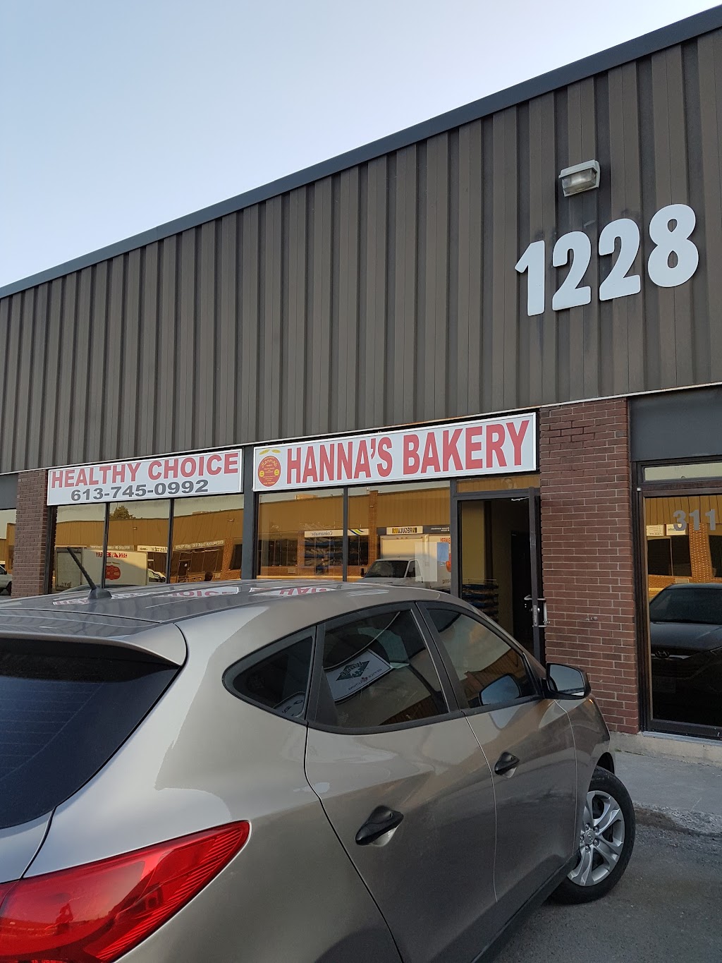 Hannas Bakery Pita Perfect | 1228 Old Innes Rd Unit 312, Ottawa, ON K1B 3V3, Canada | Phone: (613) 745-0992