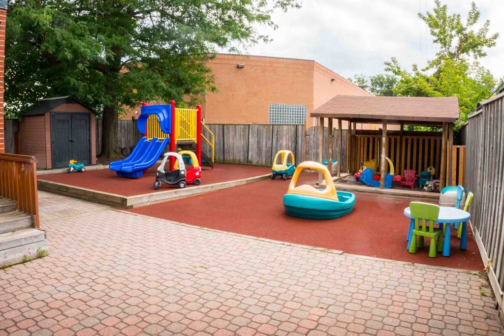 Childrens Palace Montessori, Preschool and Daycare | 820 Southdown Rd, Mississauga, ON L5J 2Y4, Canada | Phone: (905) 823-3317