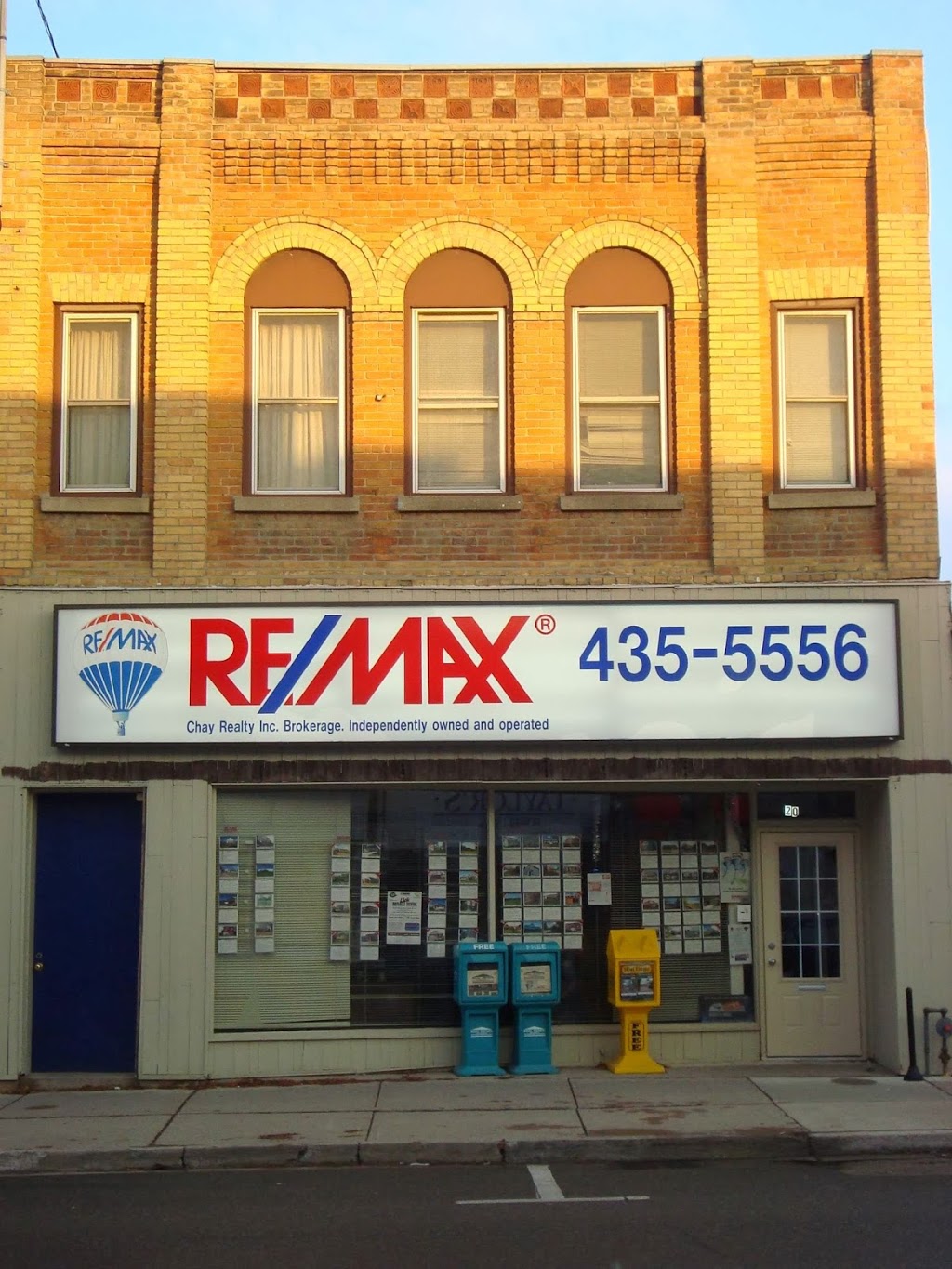 RE/MAX Hallmark Chay Realty Brokerage | 20 Victoria St W, Alliston, ON L9R 1T9, Canada | Phone: (705) 435-5556