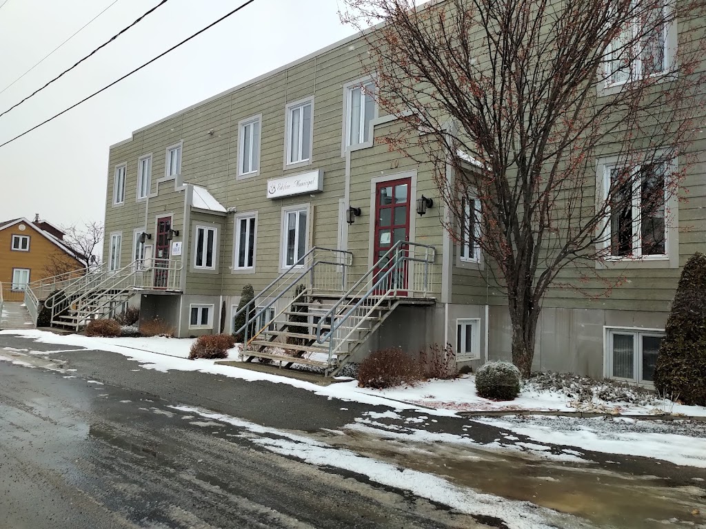 St-Hubert Bibliotheque | 8 Rue du St Rosaire, Saint-Hubert-de-Rivière-du-Loup, QC G0L 3L0, Canada | Phone: (418) 497-3394