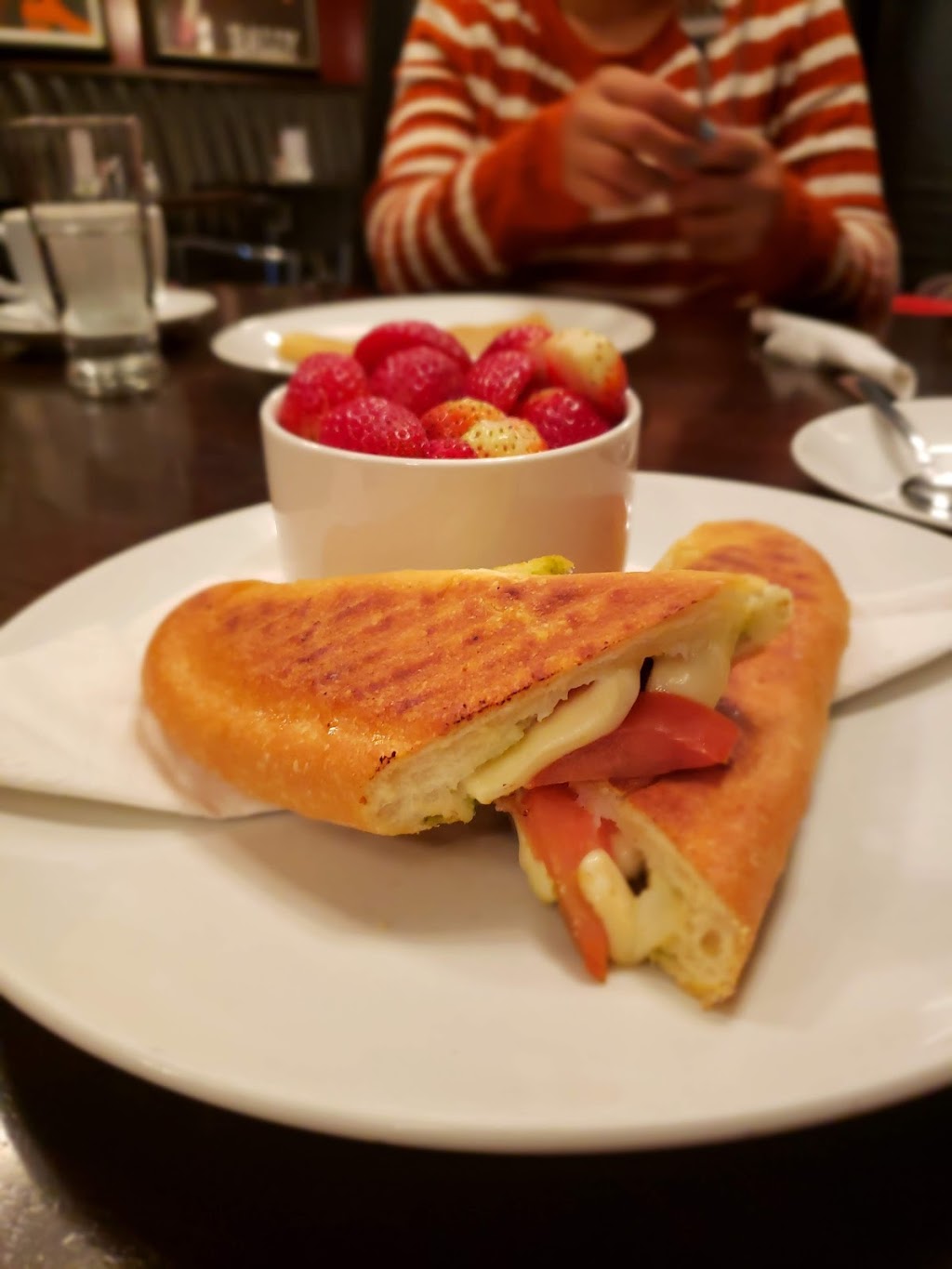 Cafe Crepe | 246 Queen St W, Toronto, ON M5V 1Z7, Canada | Phone: (416) 260-1611