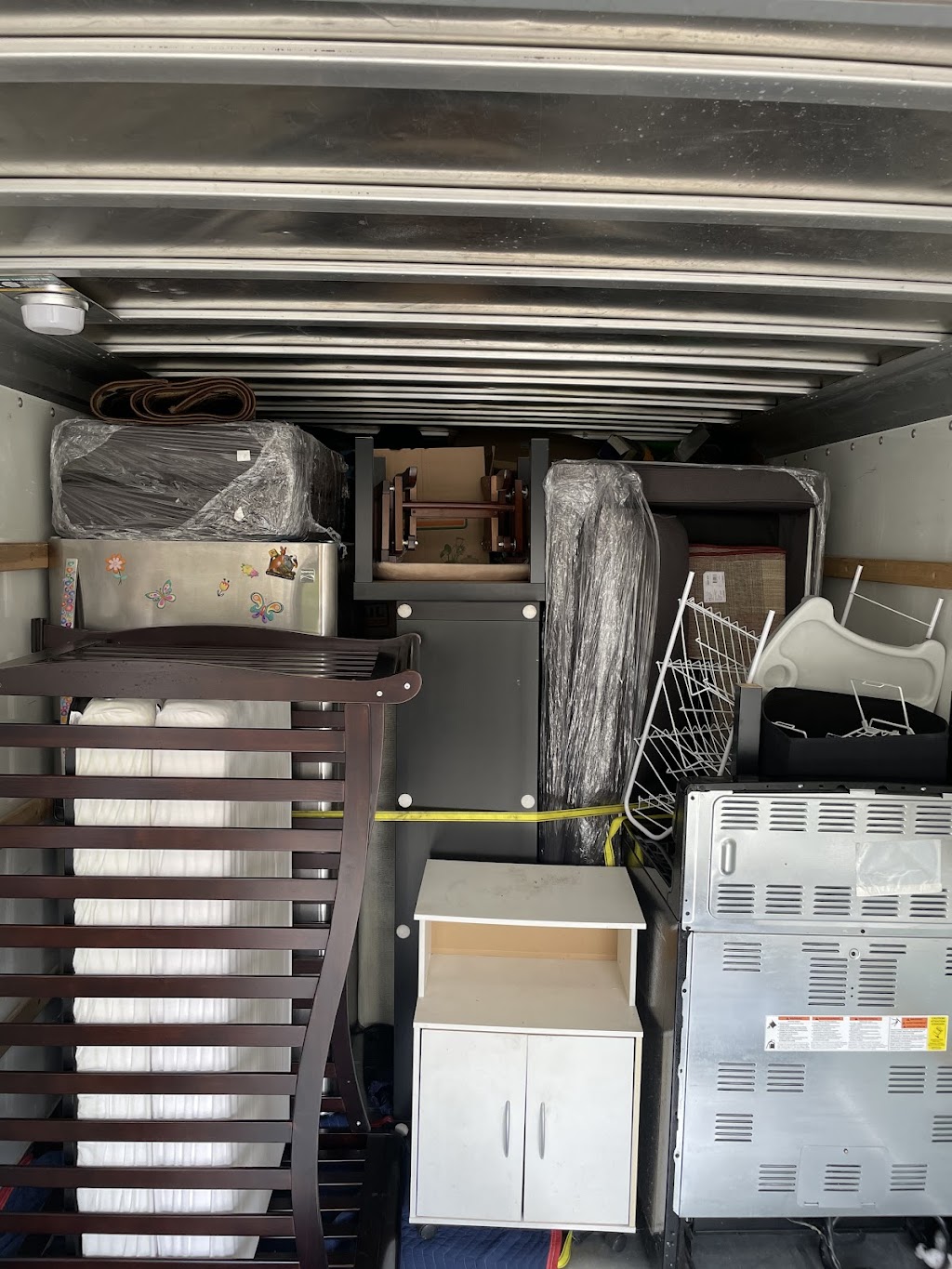 Nairi Moving | 135 Antibes Dr #1401, North York, ON M2R 2Z1, Canada | Phone: (416) 700-3270