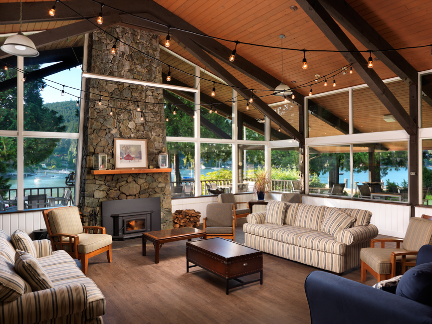 Bowen Island Lodge | 380 Cardena St, Bowen Island, BC V0N 1G1, Canada | Phone: (877) 947-2129