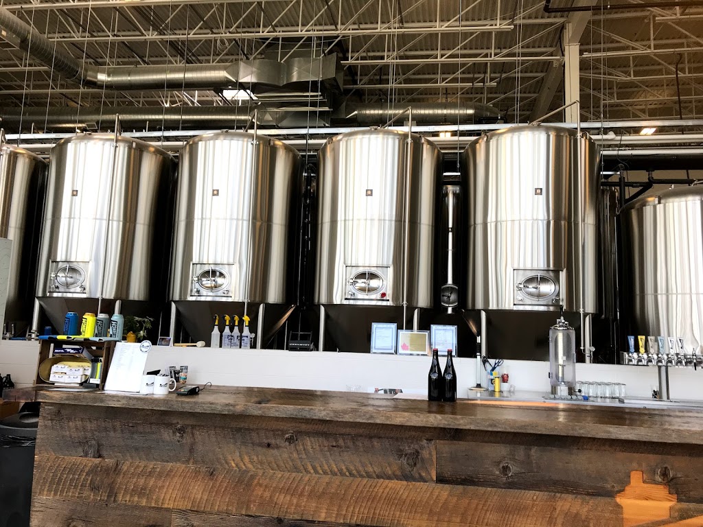 Side Launch Brewing Company Inc. | 200 Mountain Rd Unit 1, Collingwood, ON L9Y 4V5, Canada | Phone: (705) 293-5511
