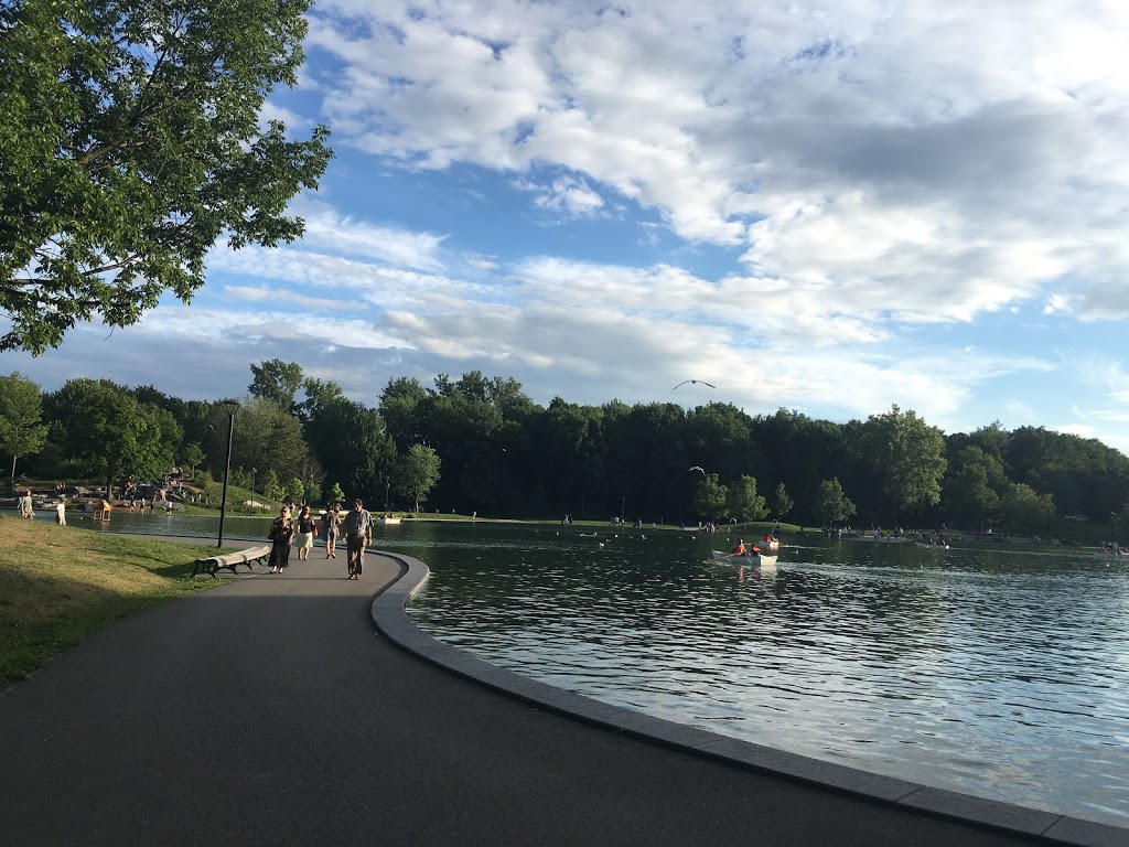 Ju Ming Sculptures in Mount Royal Park | Parc, Chemin Olmsted, Montréal, QC H3H 1A2, Canada