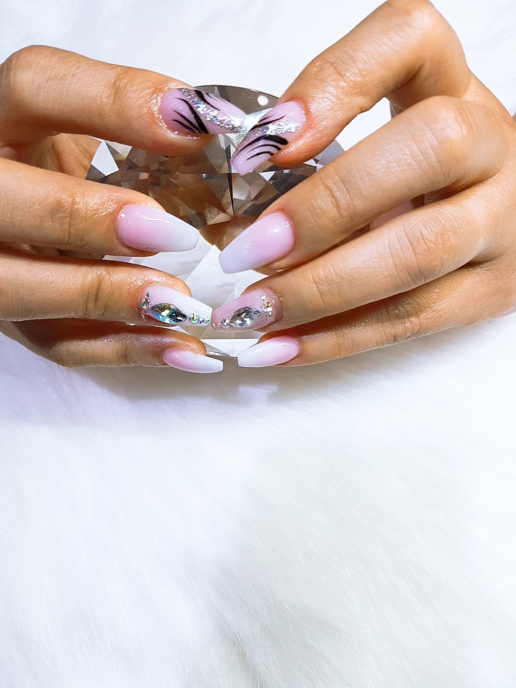 LAmour Nail Salon | 2662 Austin Ave #10, Coquitlam, BC V3K 6C4, Canada | Phone: (604) 939-5328