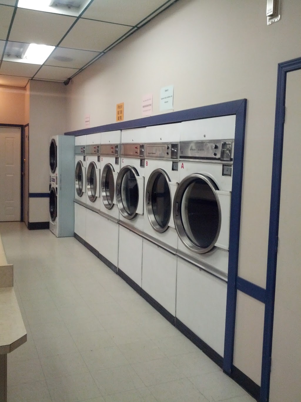 Bowness Laundromat | 6304 Bowness Rd NW, Calgary, AB T3B 0E6, Canada | Phone: (403) 460-6777