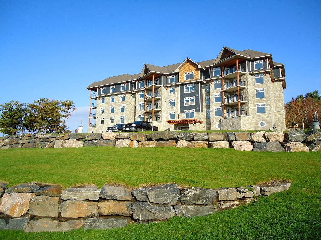 The Breakers at Granite Harbour | 3 Salt Dock Rd, Parry Sound, ON P2A 1C6, Canada | Phone: (705) 773-8833