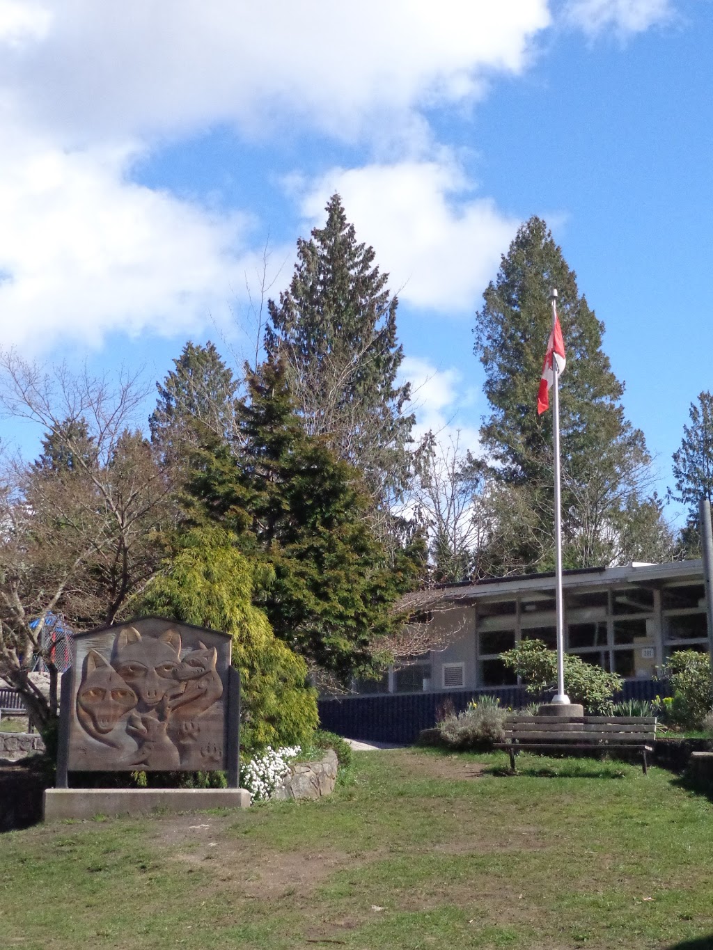 West Bay Elementary | 3175 Thompson Pl, West Vancouver, BC V7V 3E3, Canada | Phone: (604) 981-1260