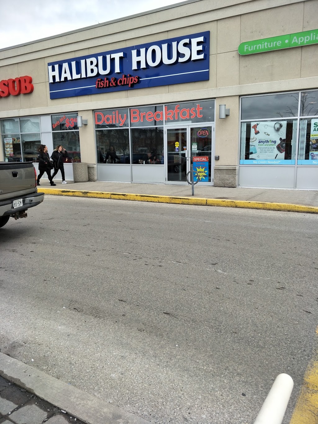 Halibut House Fish and Chips Inc. | 2151 St Clair Ave W, Toronto, ON M6N 1K5, Canada | Phone: (416) 901-7997