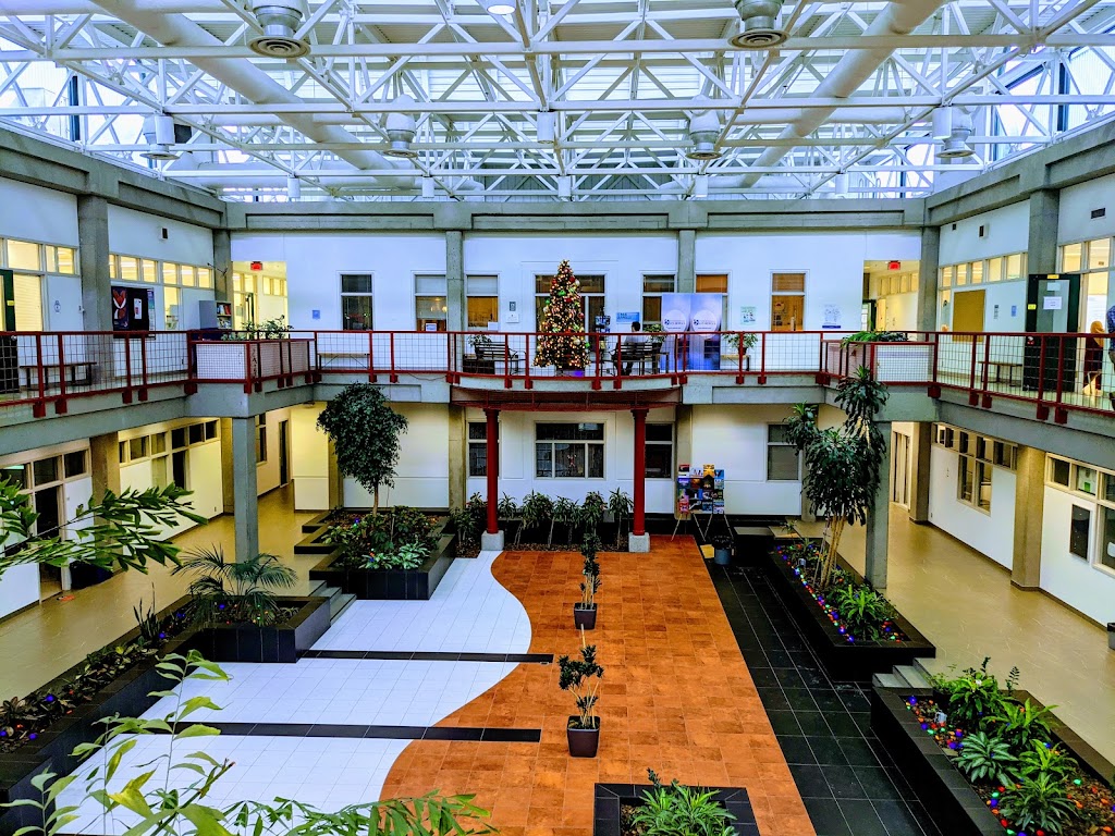 Centre DEducation Des Adultes Les Berges | 2100 Rue Cunard, Laval, QC H7S 2G5, Canada | Phone: (450) 662-7000