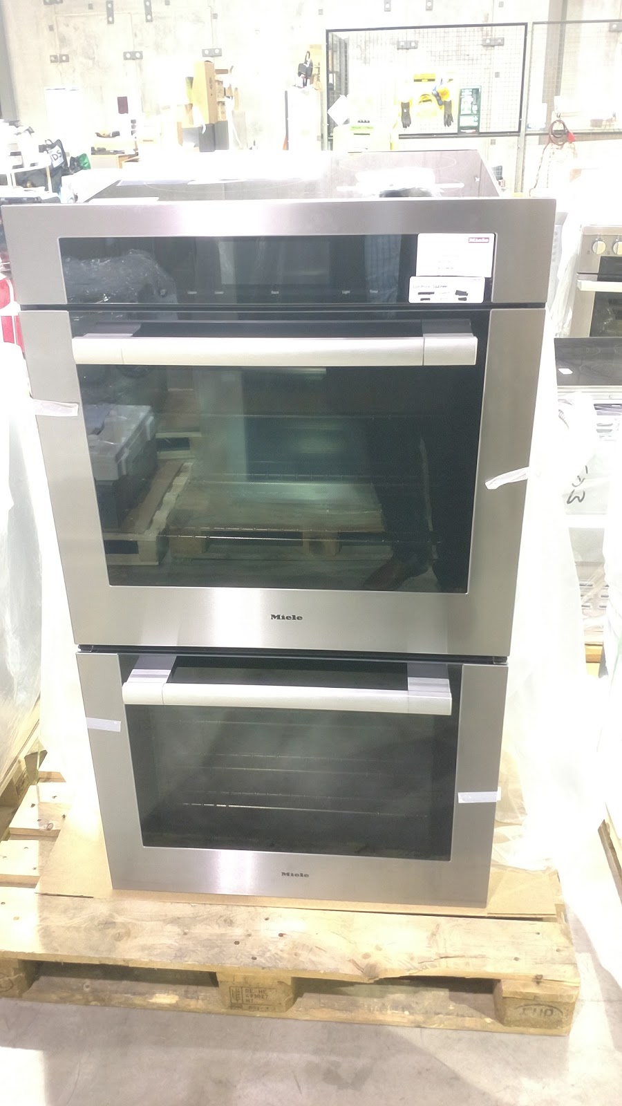 Miele Unboxed | 180 Biscayne Crescent, Brampton, ON L6W 4S1, Canada | Phone: (905) 532-2282