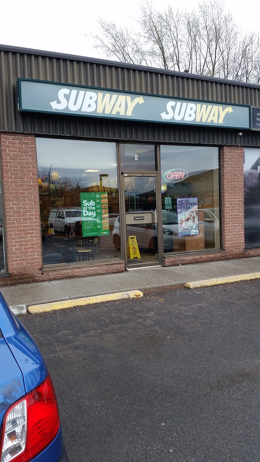 Subway | 83 Aberfoyle Rd Unit #4, Kingston, ON K7M 7B5, Canada | Phone: (613) 766-0070