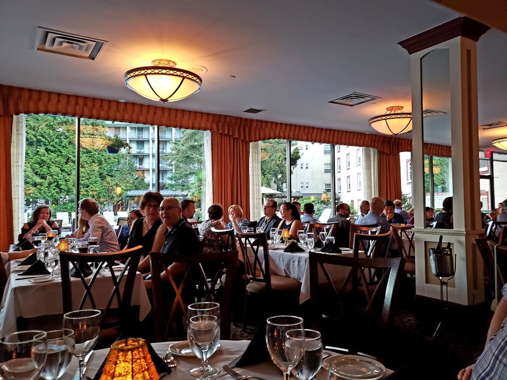 The Copper Room | 100 Esplanade Ave, Harrison Hot Springs, BC V0M 1K0, Canada | Phone: (604) 796-4741