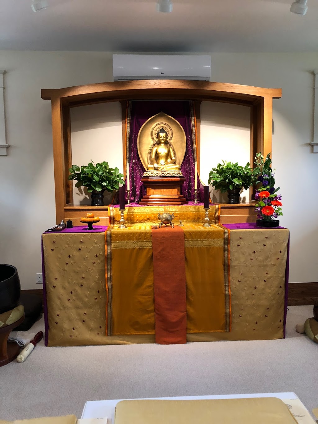 Toronto Zen Centre | 33 High Park Gardens, Toronto, ON M6R 1S8, Canada | Phone: (416) 766-3400