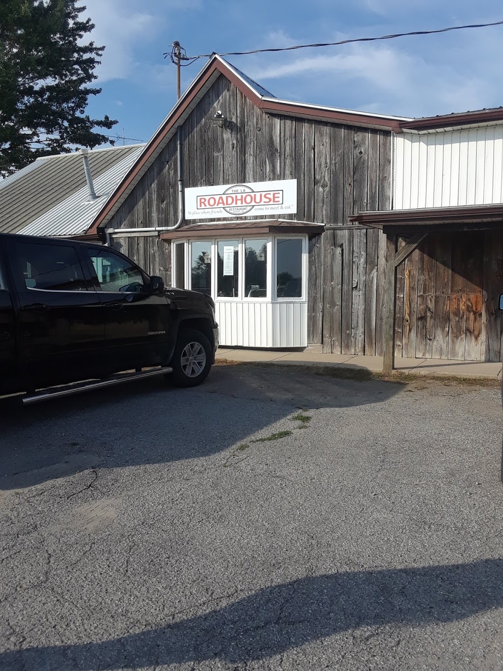 L A Roadhouse Restaurant | 186 Peter St S, Bothwell, ON N0P 1C0, Canada | Phone: (519) 695-2110