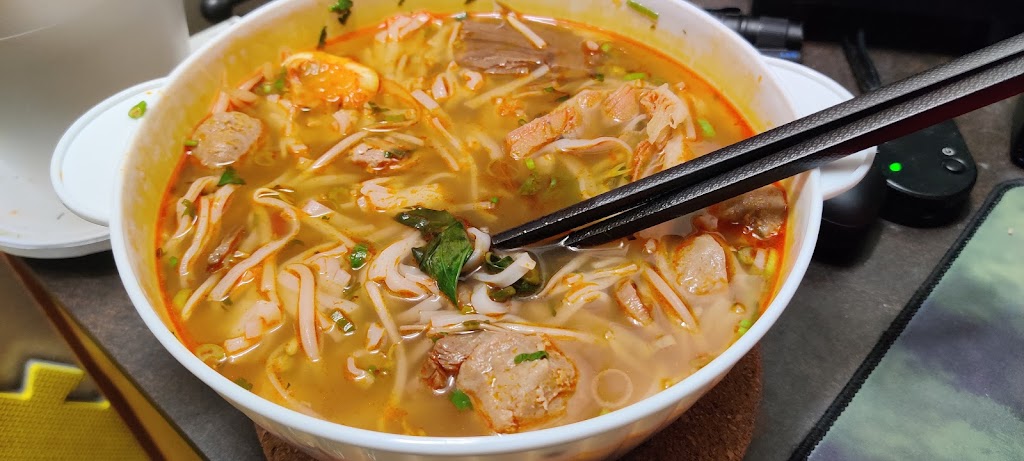 Pho Viet | 30 Dundas St E, Belleville, ON K8N 1B5, Canada | Phone: (613) 968-2605