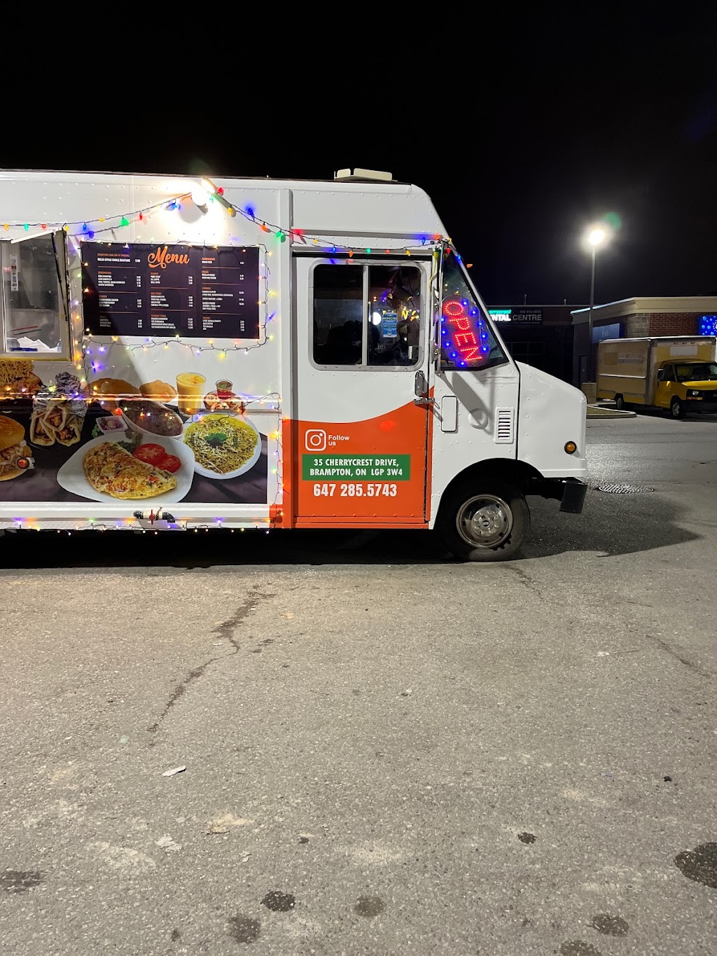 DELHI-CIOUS DELIGHT | FOOD TRUCK, 35 Cherrycrest Drive, Brampton, ON L6P 3W4, Canada | Phone: (647) 285-5743