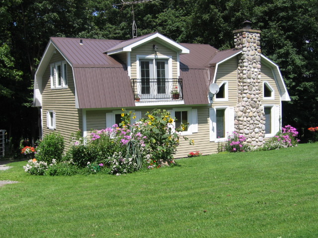 Domaine Fonberg B&B | 295 Chemin des Érables, Saint-Armand, QC J0J 1T0, Canada | Phone: (450) 248-3575