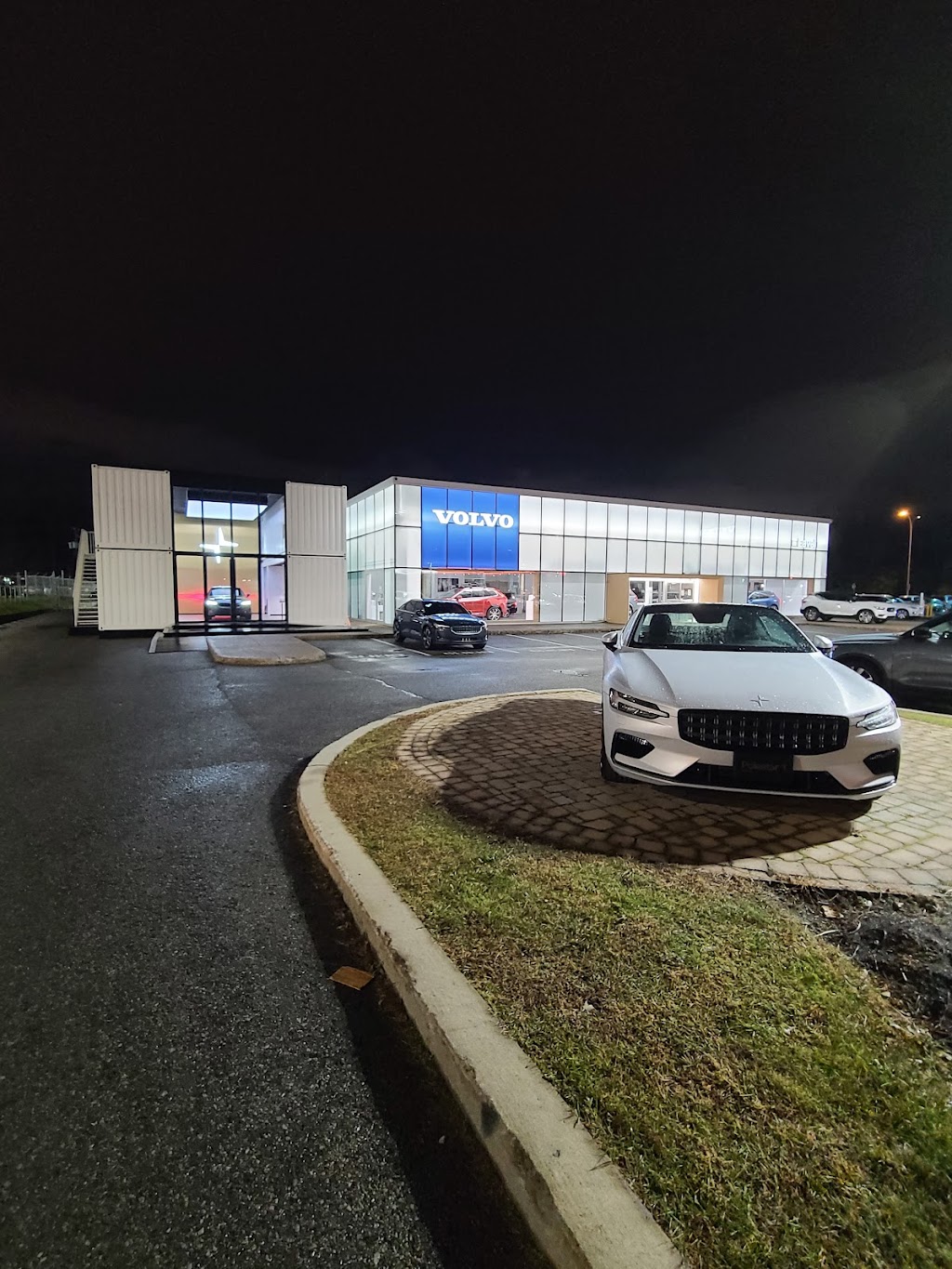 Polestar Montréal | 2350 Bd Chomedey, Laval, QC H7T 2W3, Canada | Phone: (514) 360-2096