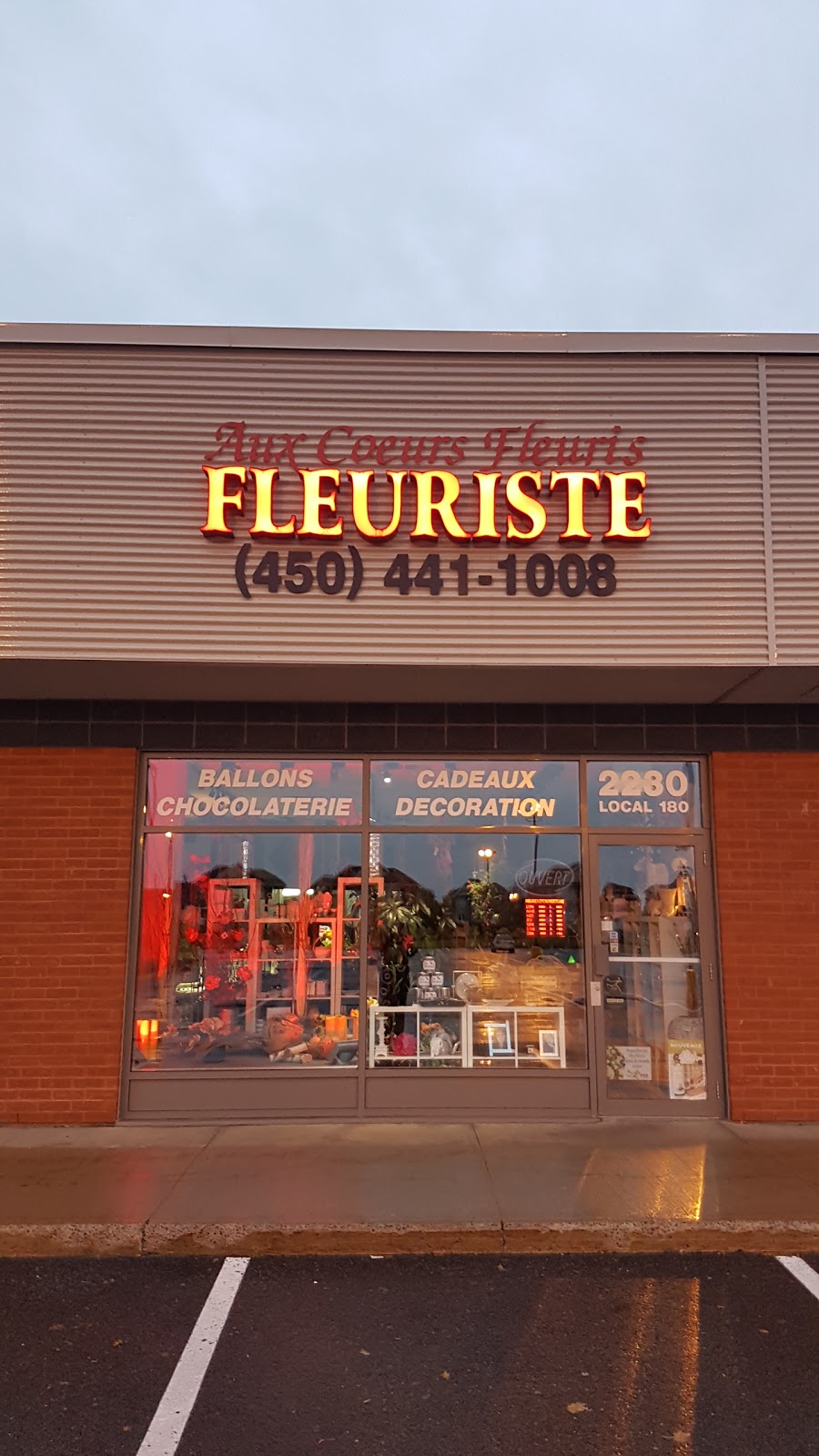 Aux Coeurs Fleuris | 2230 Boulevard du Millénaire, Saint-Basile-le-Grand, QC J3N 1T8, Canada | Phone: (450) 441-1008