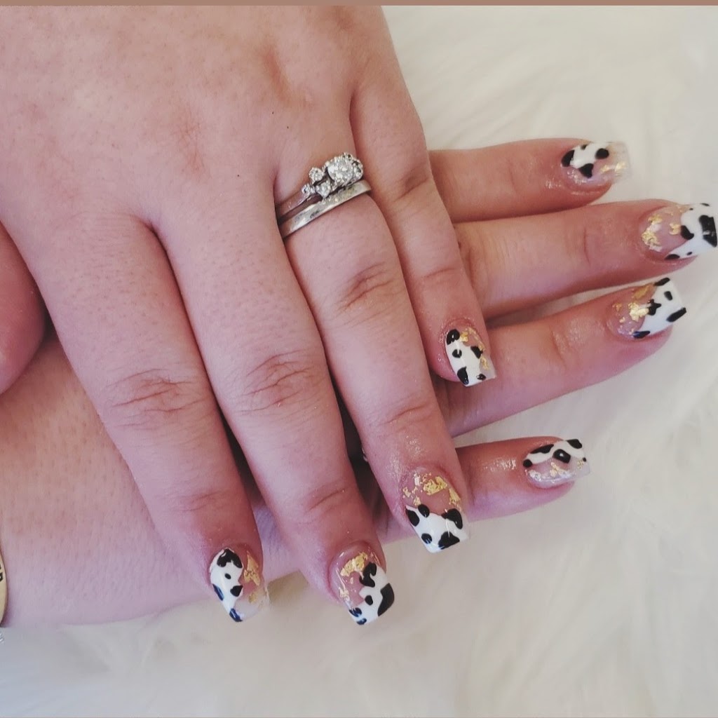 Mickey Nails Spa | 73 Willow Rd, Guelph, ON N1H 1W3, Canada | Phone: (519) 763-7889