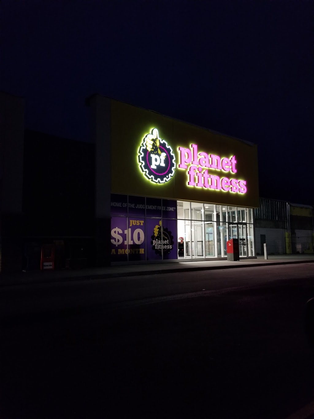 Planet Fitness | 450 Centre St N, Napanee, ON K7R 1P8, Canada | Phone: (613) 900-6780