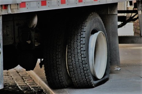 Harry Truck Tire Service | 460 Dobbie Dr, Cambridge, ON N1T 1S7, Canada | Phone: (519) 221-8473