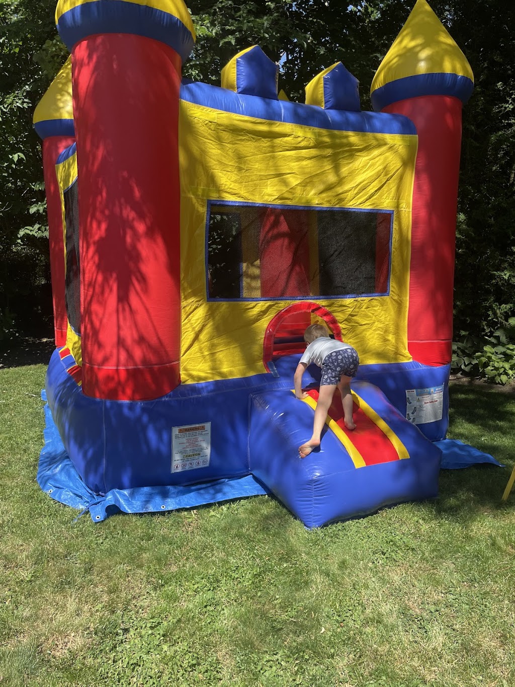 Cambridge Bouncy Castle Rentals | 135 Chalmers St S, Cambridge, ON N1R 6M2, Canada | Phone: (647) 818-5365