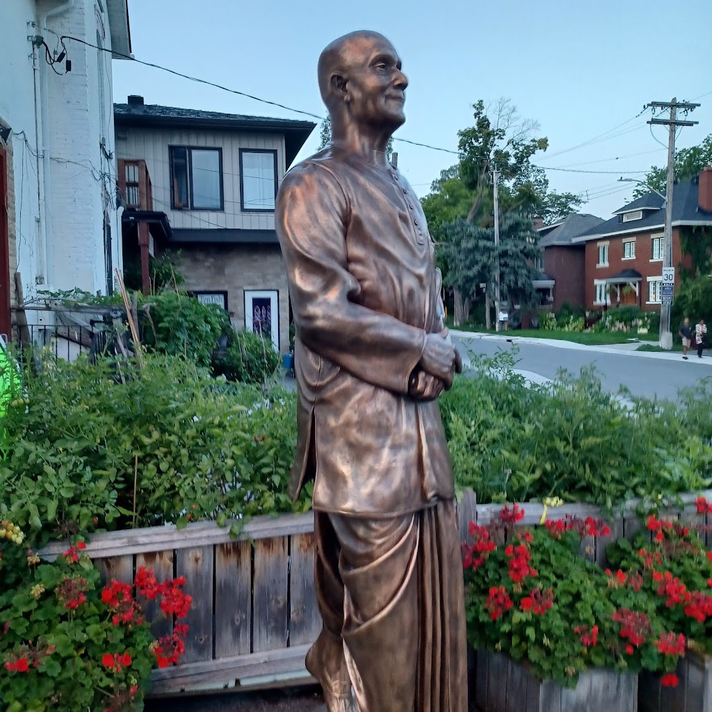 Sri Chinmoy Statue | 1149 Ottawa Regional Rd 31, Ottawa, ON K1S 3X4, Canada | Phone: (613) 680-5727