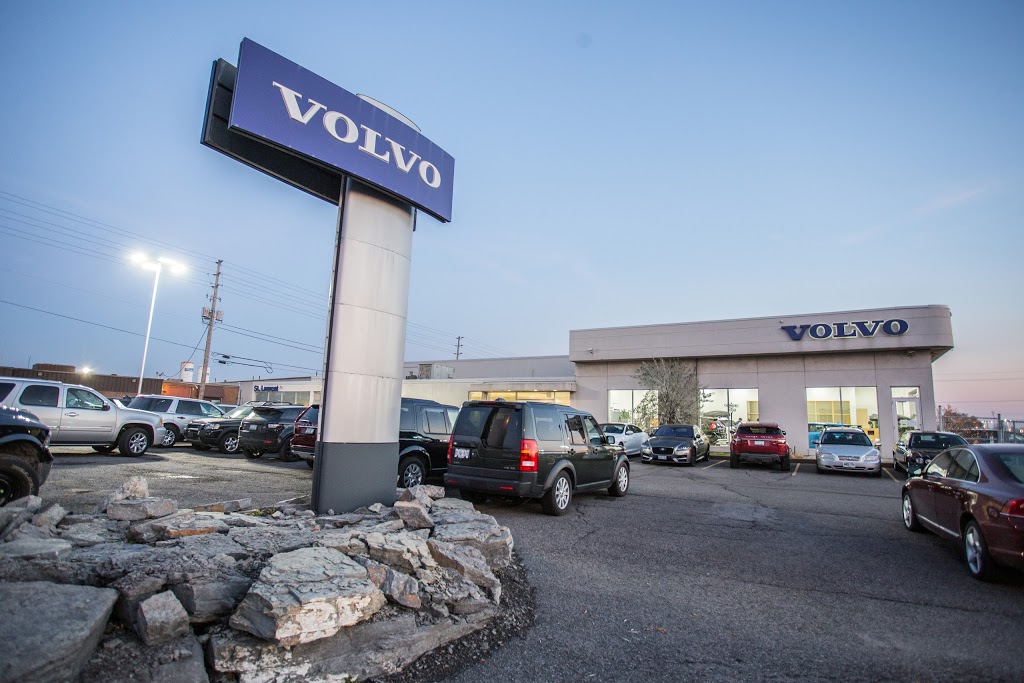 St-Laurent Volvo | 1300 Michael St, Ottawa, ON K1B 3N2, Canada | Phone: (613) 288-2543