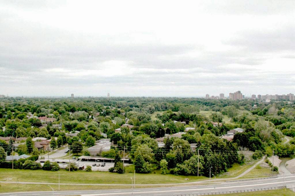 Willowridge Towers | 10 Willowridge Rd, Etobicoke, ON M9R 3Y9, Canada | Phone: (416) 249-2541