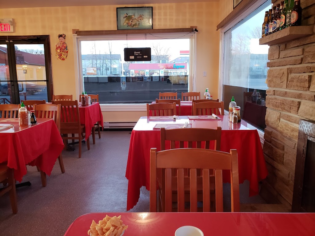 Boston Chinese Restaurant | 555 King St E, Gananoque, ON K7G 1H1, Canada | Phone: (613) 382-3338