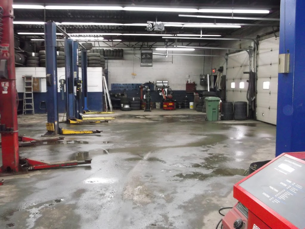 Garage Lemieux Inc | 10872 Avenue Jean-Meunier, Montréal-Nord, QC H1G 4S4, Canada | Phone: (514) 321-5421