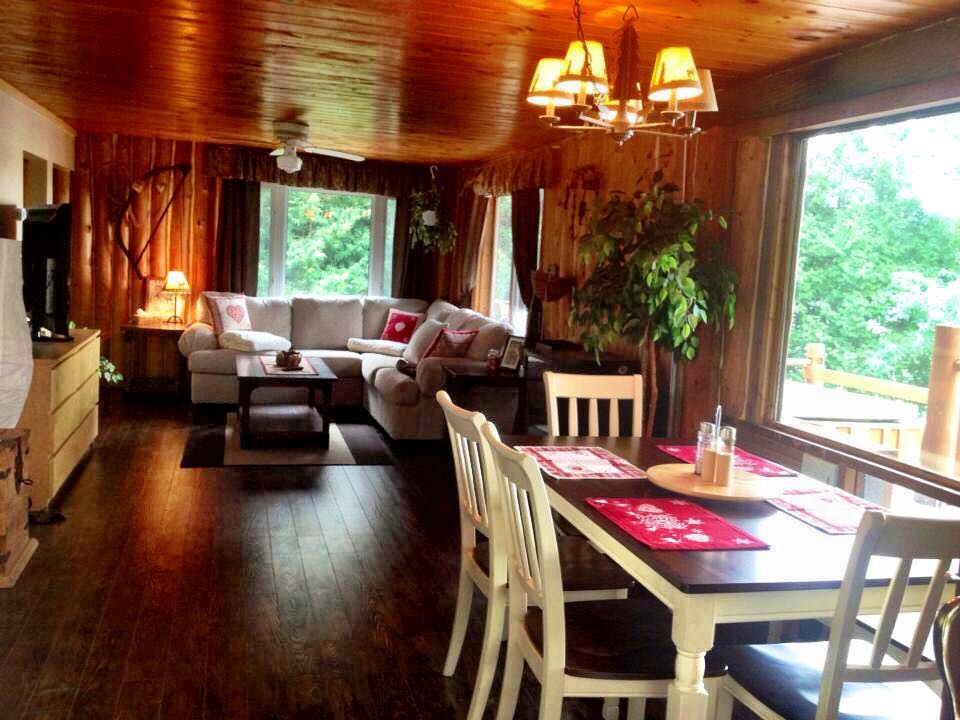 Tigers Tale Cottage Rental | 918800 Portage Bay Rd A80, Cobalt, ON P0J 1C0, Canada | Phone: (705) 650-0305