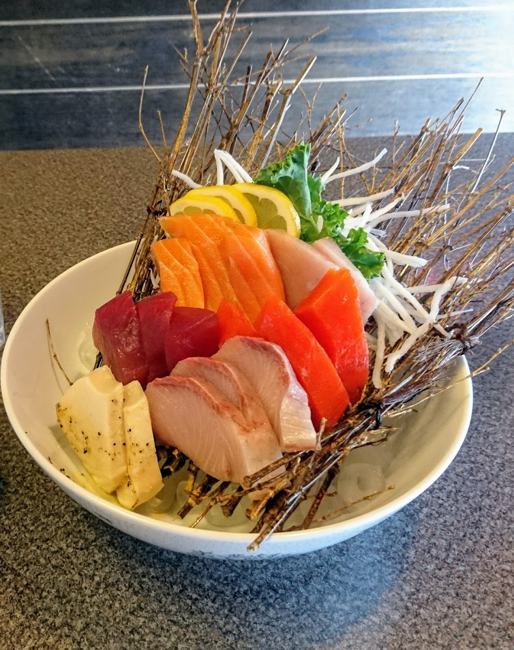 Fat Tuna | 931 Brunette Ave, Coquitlam, BC V3K 1R1, Canada | Phone: (604) 777-0702