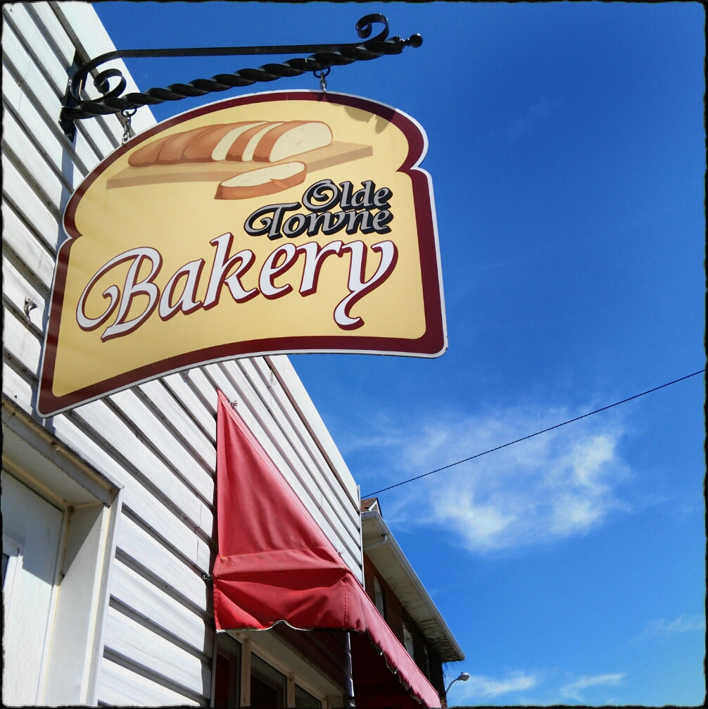 Olde Towne Bakery | 73 Lake Av W, Carleton Place, ON K7C 1L5, Canada | Phone: (613) 253-0666