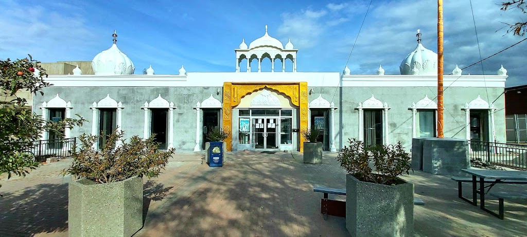 Rexdale Singh Sabha Religious Centre | 47 Baywood Rd, Etobicoke, ON M9V 3Y8, Canada | Phone: (416) 746-2511