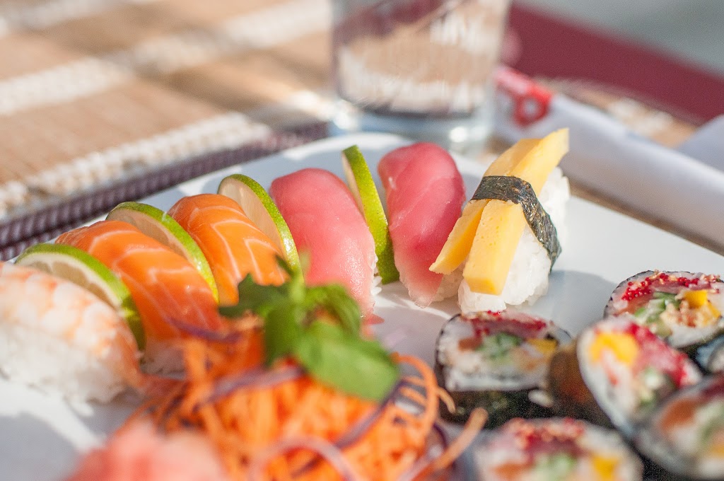 Sushi Ya | 350 Rue Saint Paul Est, Montréal, QC H2Y 2A6, Canada | Phone: (514) 315-7472