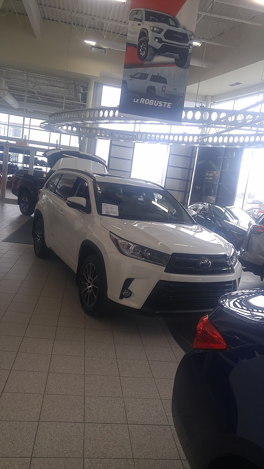 Toyota St-Jerome | 16500 Montée Guénette, Mirabel, QC J7J 2E2, Canada | Phone: (450) 438-1255