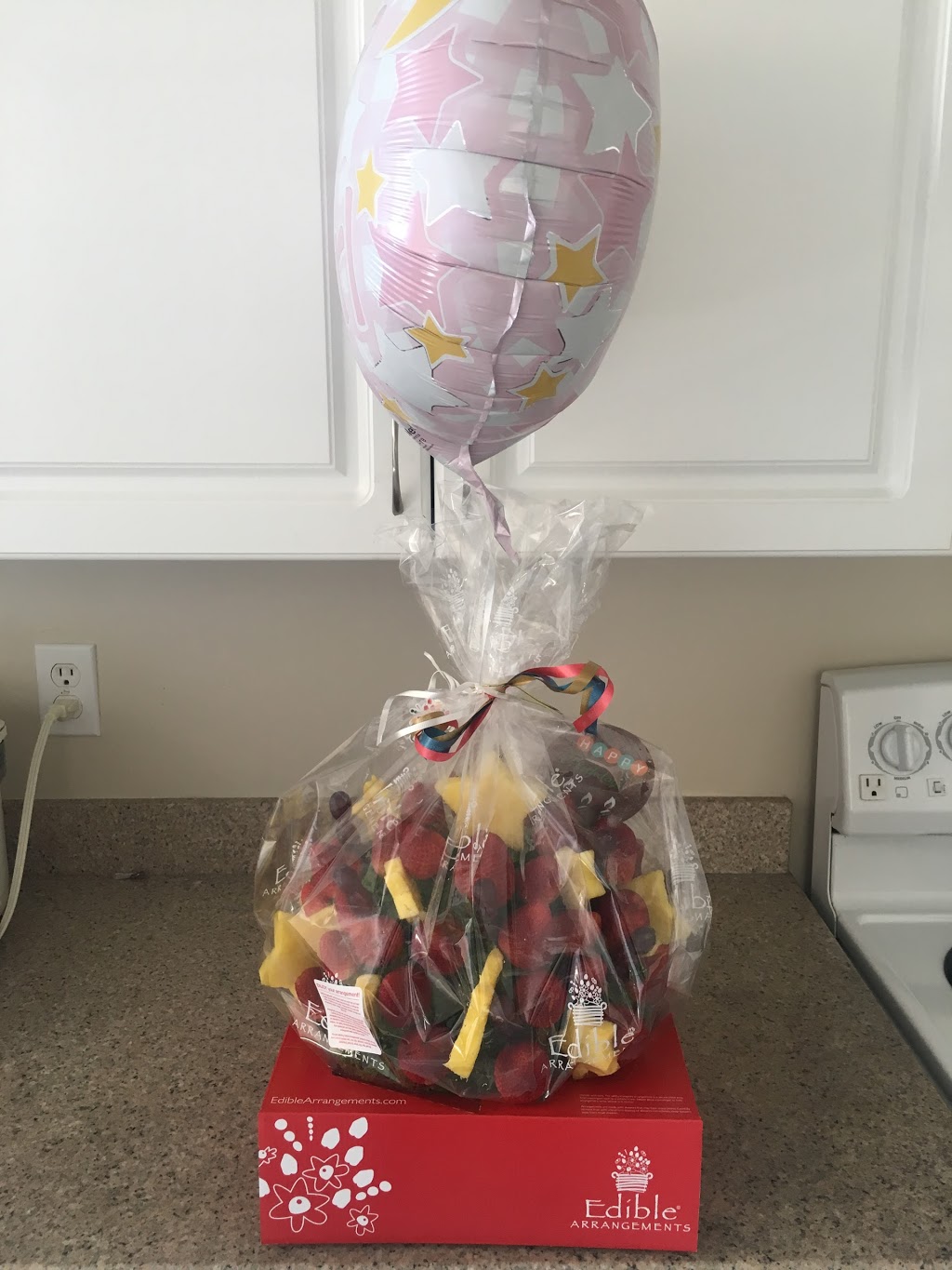 Edible Arrangements | 129 Riocan Ave Unit C, Nepean, ON K2J 5G3, Canada | Phone: (613) 825-7677