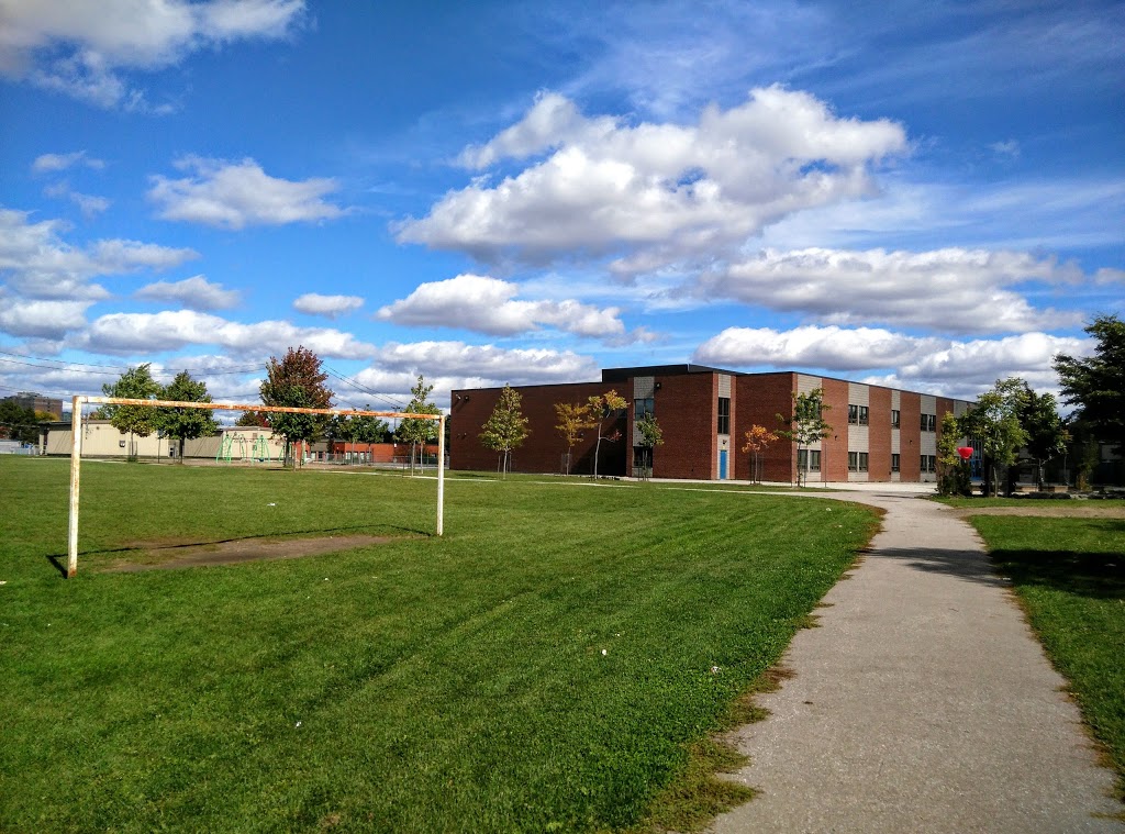 Silver Springs Public School | 222 Silver Springs Blvd, Scarborough, ON M1V 1S4, Canada | Phone: (416) 396-6565