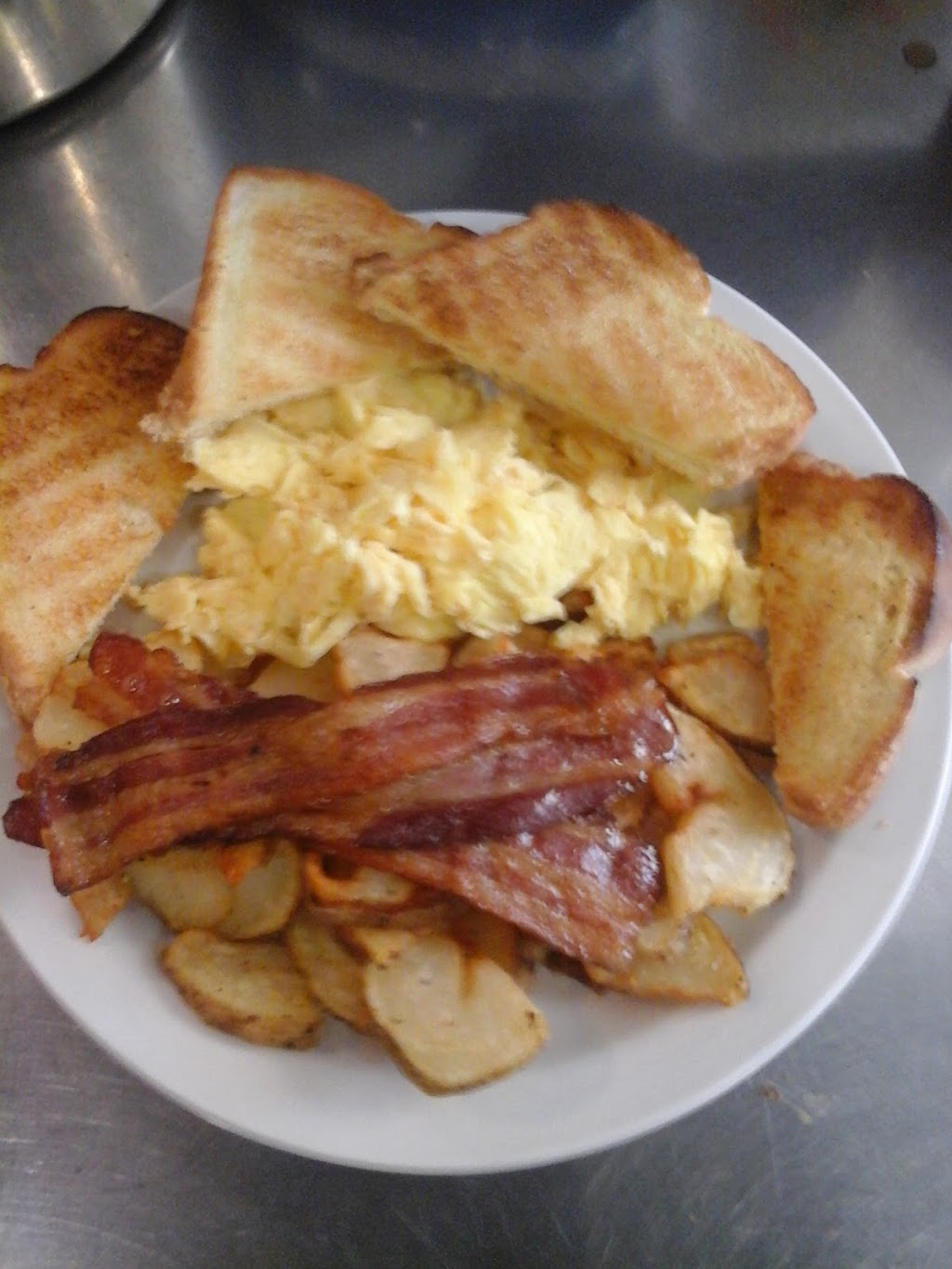 Daves Diner | 188 Huron Rd, Sebringville, ON N0K 1X0, Canada | Phone: (519) 393-8726