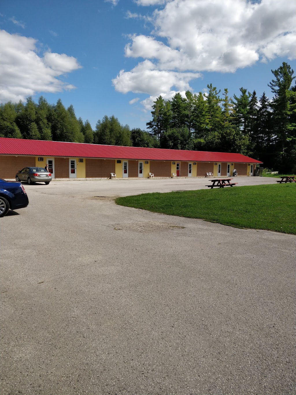 Top Notch Motel & Restaurant | 10171 ON-6, Wiarton, ON N0H 2T0, Canada | Phone: (519) 534-1310