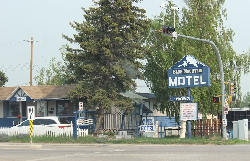 BLUE MOUNTAIN MOTEL | 981 Main St, Pincher Creek, AB T0K 1W0, Canada | Phone: (403) 627-5335