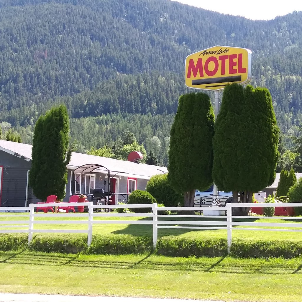 Arrow Lake Motel | 101 Oak St, Fauquier, BC V0G 1K0, Canada | Phone: (250) 269-7622