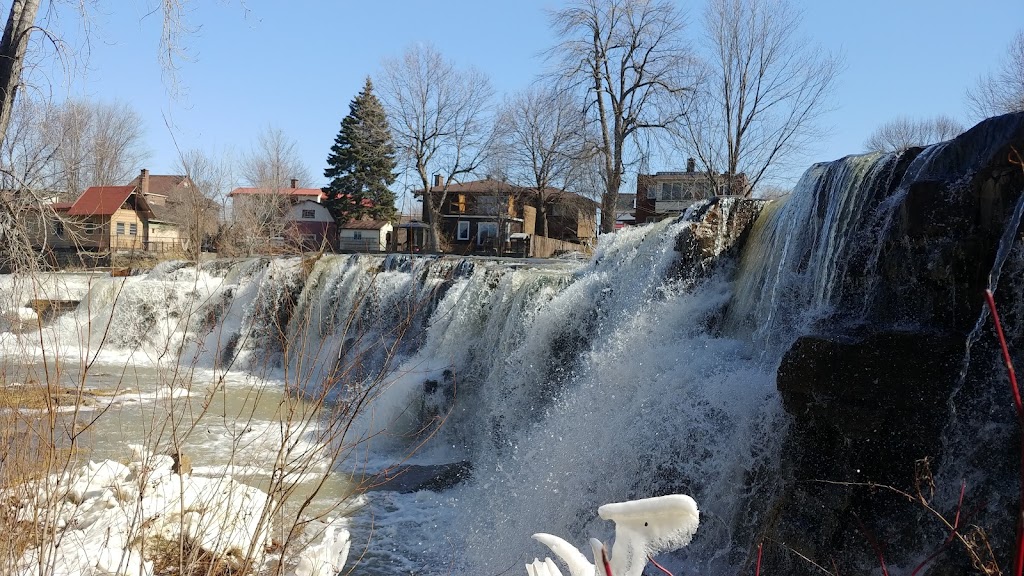 Bois Robert | Rue du Boisé, Beauharnois, QC J6N 3S3, Canada | Phone: (450) 429-3546