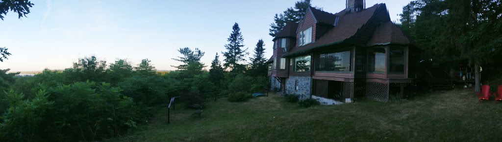 Far Horizons Luxury Vacation Home, Montebello, Quebec | 388 Chemin Braulière, Montebello, QC J0V 1L0, Canada | Phone: (613) 489-1081